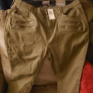 NWT Torrid skinny jeans